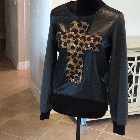 Madness National faux leather/sequin front top, long sleeves, size medium - Picture 1 of 14